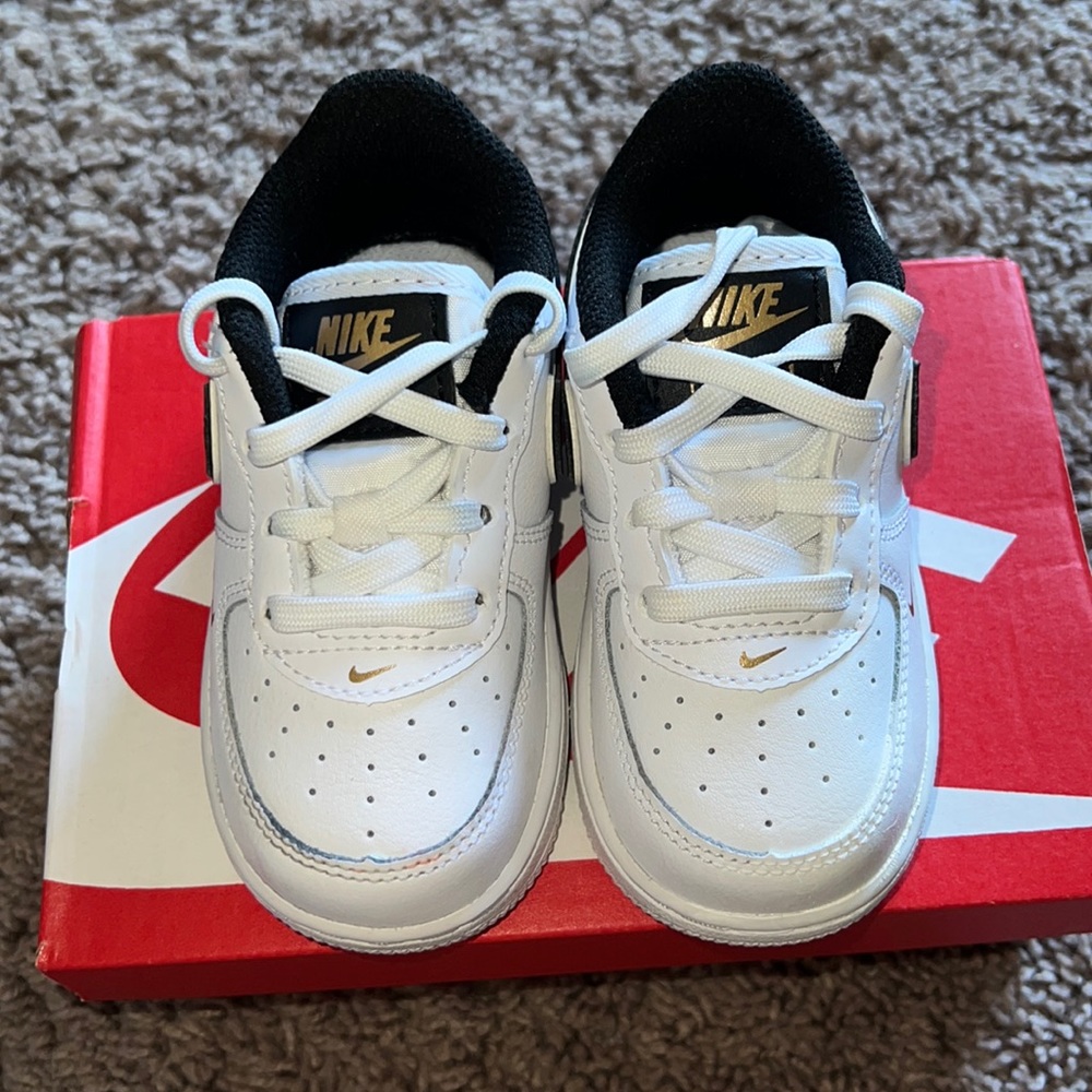Nike Air Force 1 Low